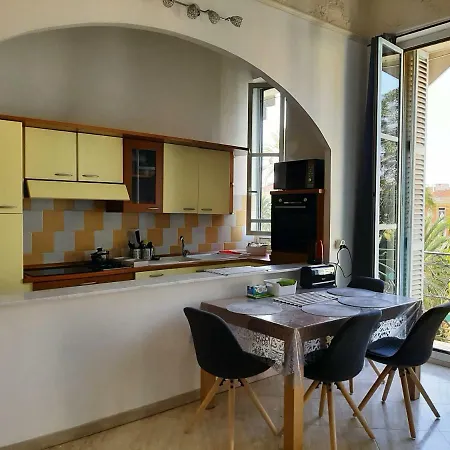 Orient Palace, Jardin Exotique - 85m2 Apartament Mentona